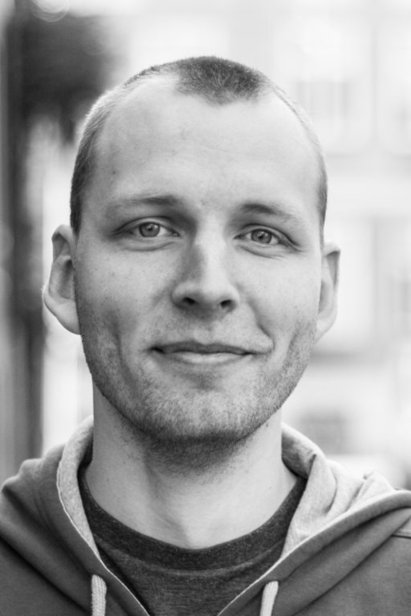 chainbox-employee.04.jpg